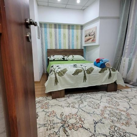 The Cozzy Corner Apartments Bucarest Esterno foto