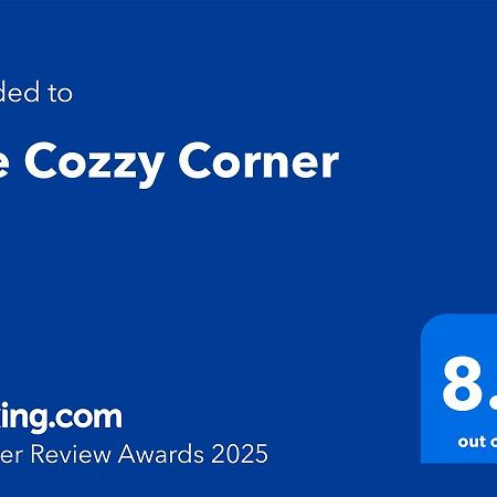 The Cozzy Corner Apartments Bucarest Esterno foto